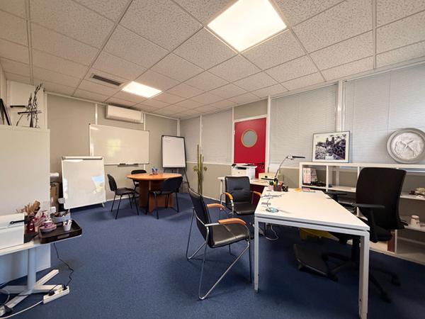 Bureaux Les Ulis 66,09 m2