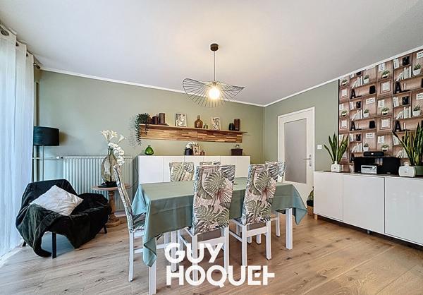 Dans une résidence entretenue et verdoyante - T5 avec terrasse et parkings