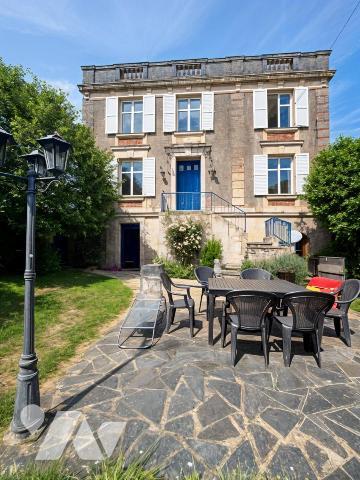 Propriété de caractère du XIXe siècle avec dépendances sur plus de 6 000 m²