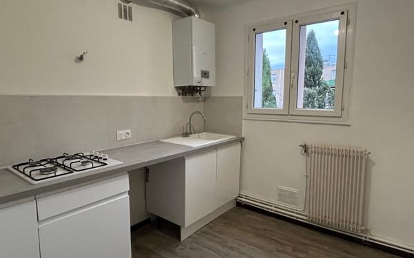 Appartement à louer    3 pièces • 55 m2 Nîmes