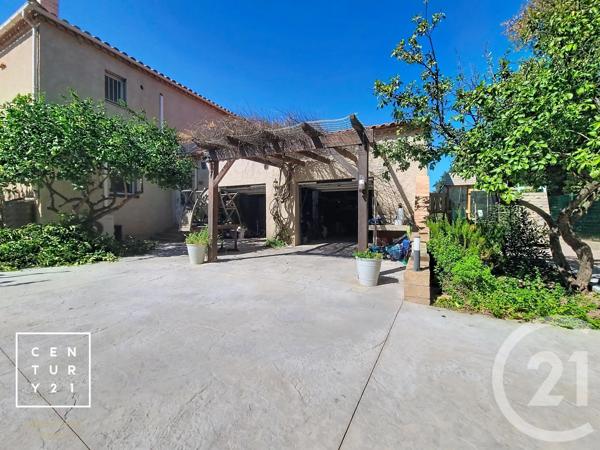 Maison à vendre  6 pièces - 232,03 m 2   MILLAS  - 66