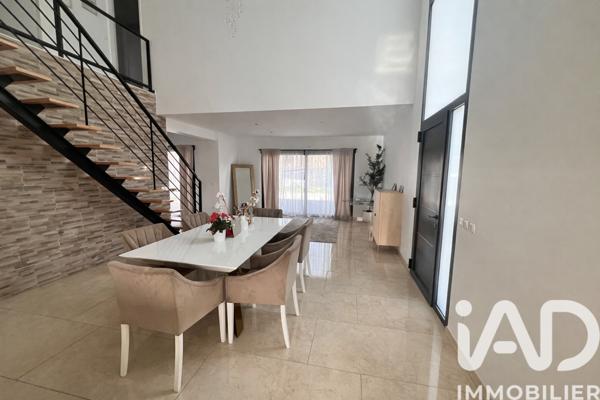 Maison à vendre 5 pièces 140 m² Saint-Médard-en-Jalles