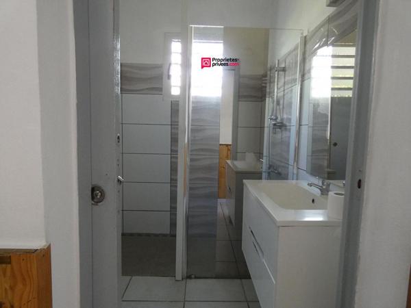 97430 Le Tampon 10ème Maison T6 env 156 m2 en 3 lots sur env400m²