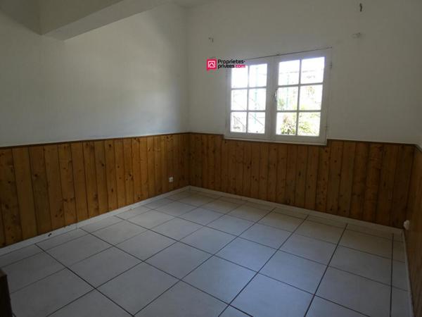 97430 Le Tampon 10ème Maison T6 env 156 m2 en 3 lots sur env400m²