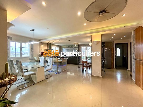 Vente Maison165 m² - 9 Pièces - MOULINEAUX (76530)