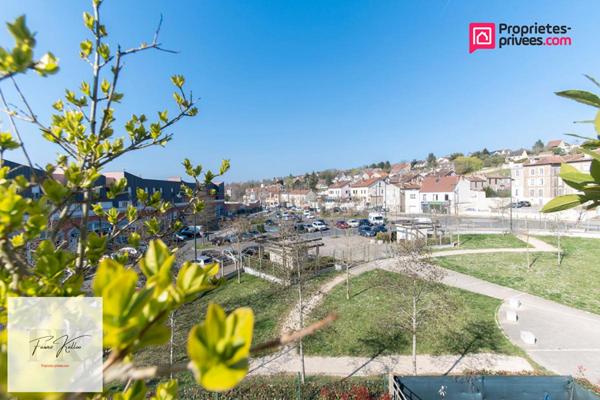 Appartement F4 84m² avec terrasse de 76m² et 2 balcons