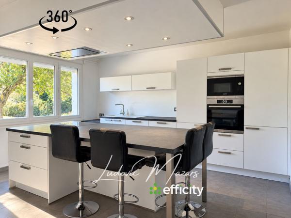 Maison
         6 pièces
        - 149 m² Exclusivité 220 000 € *