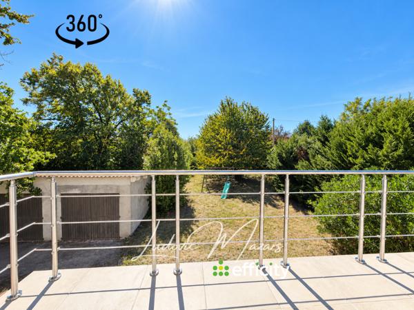 Maison
         6 pièces
        - 149 m² Exclusivité 220 000 € *