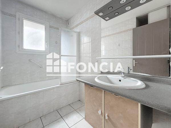 Location Appartement 3 pièces 67 m² - 2 RUE ANDRE ROBERT Beziers 34500