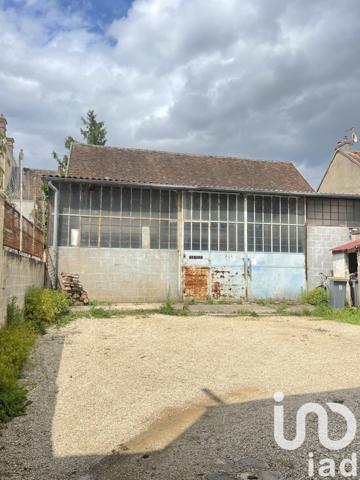 Immeuble à vendre 366 m² Sens