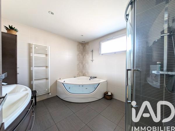 Maison à vendre 13 pièces 250 m² Fay-sur-Lignon