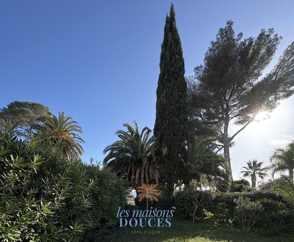 T3 Front de Mer, jardin, piscine chauffée, accès direct à la plage