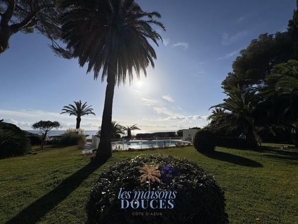 T3 Front de Mer, jardin, piscine chauffée, accès direct à la plage