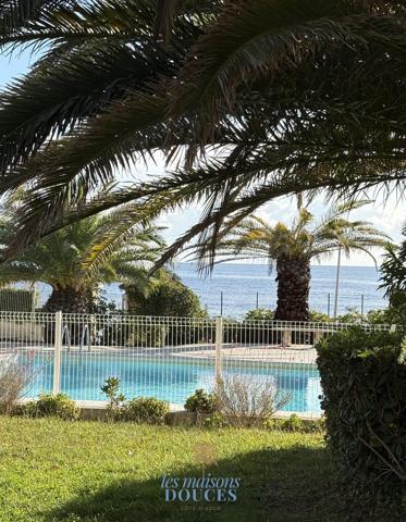 T3 Front de Mer, jardin, piscine chauffée, accès direct à la plage