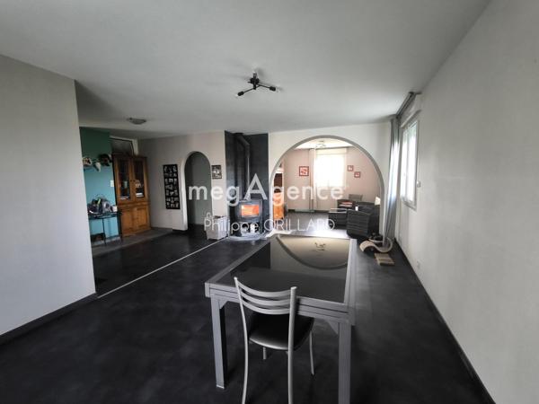 Maison à CONGRIER, 53800 - 8 pièces 136m²