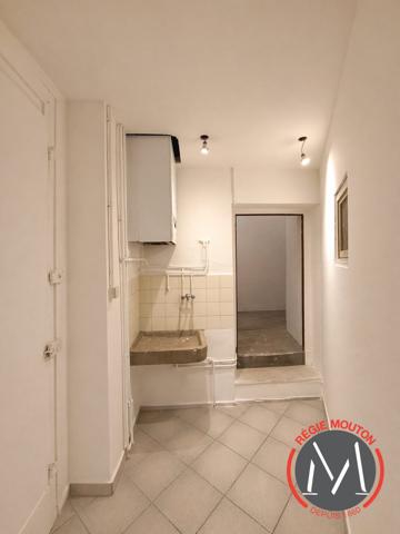 Location local commercial 64m2