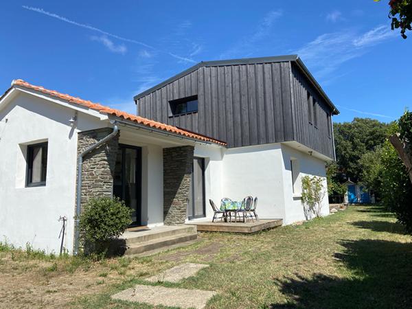 Maison St Hilaire De Riez 4 ch sur 1 309 m2 de terrain boise a 1,7 km de la plage de SION