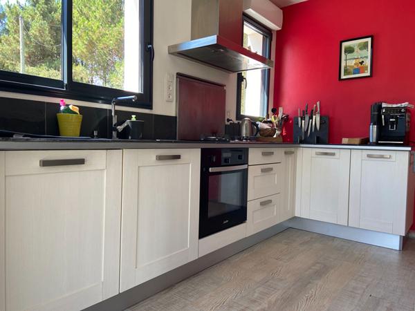 Maison St Hilaire De Riez 4 ch sur 1 309 m2 de terrain boise a 1,7 km de la plage de SION