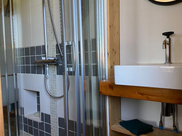 Maison St Hilaire De Riez 4 ch sur 1 309 m2 de terrain boise a 1,7 km de la plage de SION