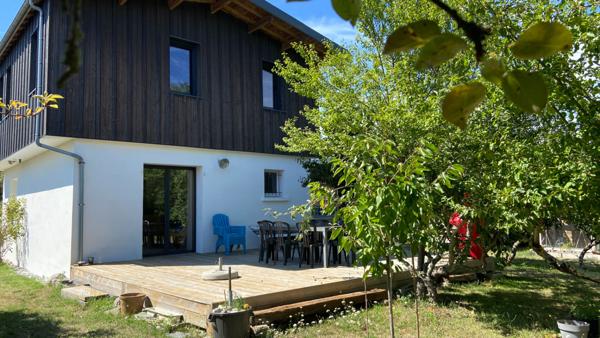 Maison St Hilaire De Riez 4 ch sur 1 309 m2 de terrain boise a 1,7 km de la plage de SION