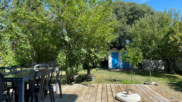 Maison St Hilaire De Riez 4 ch sur 1 309 m2 de terrain boise a 1,7 km de la plage de SION