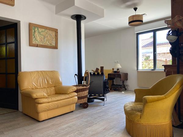 Maison St Hilaire De Riez 4 ch sur 1 309 m2 de terrain boise a 1,7 km de la plage de SION