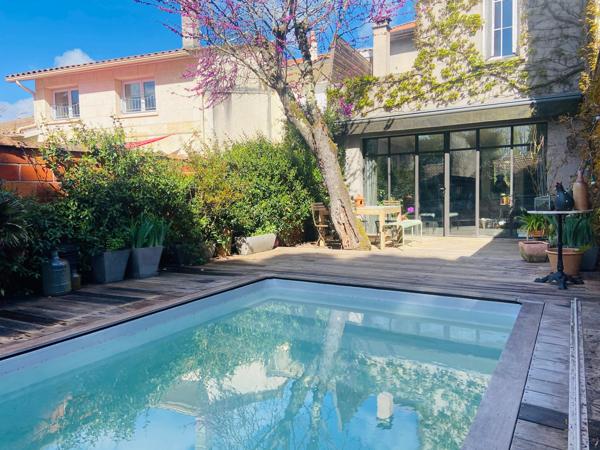 CAUDERAN PRIMROSE / PLACE MOSCOU / MAISON DES ANNEES 30 / 3 CHBRES / 122M2 / JARDIN / PISCINE / DEUX DEPENDANCES !