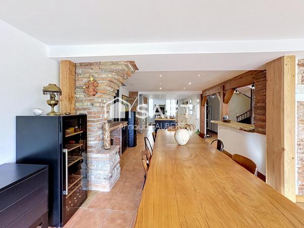 Maison de charme rénovée avec jardin et dépendance