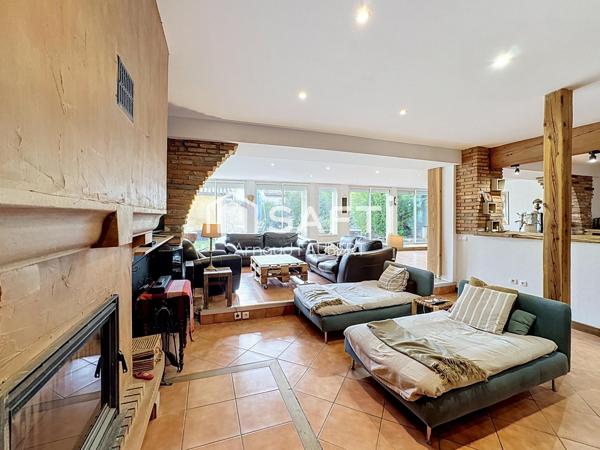 Maison de charme rénovée avec jardin et dépendance
