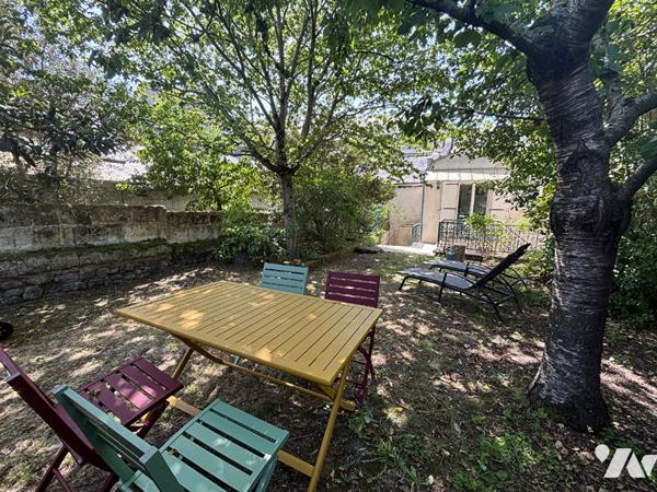 À vendre -Maison en tuffeau secteur Nantilly