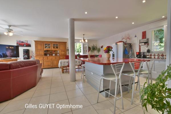 BERNAY,MAISON INDIVIDUELLE T9, DPE:C  177M  6 chambres. Terrain de 1000M² env. 319990€