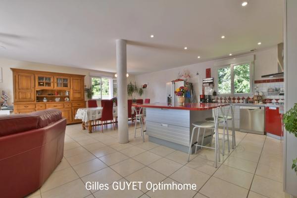 BERNAY,MAISON INDIVIDUELLE T9, DPE:C  177M  6 chambres. Terrain de 1000M² env. 319990€