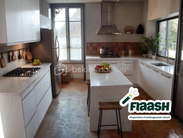 EXCLUSIF ! Idéal Investisseur ! Maison de village de 180m² proche de toutes commodités, écoles, commerces et transports.
Maison à fort potentiel d'agrandissement, possibilité également d'aménager de 3 à 5 appartements !
Au Rdc, un large hall d'entrée de 16m² dessert une belle pièce d'environ 32m² succédée par une seconde pièce de 15m2.
A l'étage, une jolie montée d'escalier vous permet d'accéder à une cuisine, un salon, 2 chambres profitant de points d'eau, 1 salle d'eau et un wc.
Vous bénéficierez d'un grenier d'environ 80m² pouvant être aménagé permettant d'agrandir la maison.
Vous profiterez également d'un grand garage de 100m² attenant.
La maison ne possède pas de terrain.
Chauffage Fuel, les huisseries du rdc sont en double vitrage, à l'étage les fenêtres sont en simple vitrage.
Le toit a été refait à neuf en Mai 2026.
N'hésitez pas à me contacter au 06.30.84.43.24 pour toute information complémentaire.