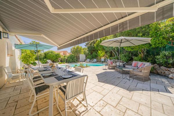 Villa d’architecte avec vue mer, piscine et esprit Art déco