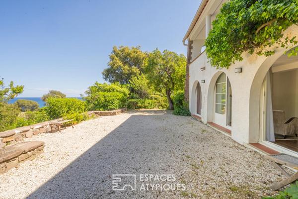 Villa d’architecte avec vue mer, piscine et esprit Art déco