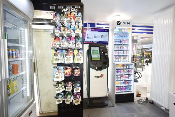 Dpt Bas-Rhin (67), à vendre STRASBOURG Tabac, Presse, Loto, PMU, Colis : Emplacement n° 1 - 65 m2 - Parkings