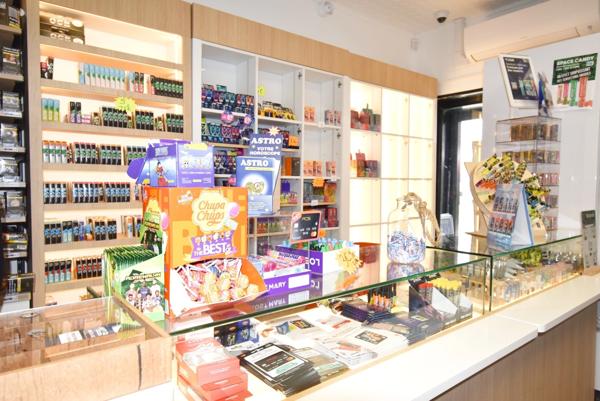 Dpt Bas-Rhin (67), à vendre STRASBOURG Tabac, Presse, Loto, PMU, Colis : Emplacement n° 1 - 65 m2 - Parkings