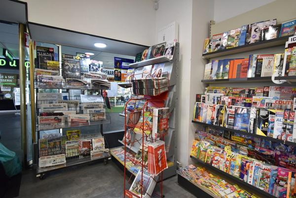 Dpt Bas-Rhin (67), à vendre STRASBOURG Tabac, Presse, Loto, PMU, Colis : Emplacement n° 1 - 65 m2 - Parkings