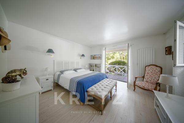 Villa d’exception au Golf de Biscarrosse – Élégance & Sérénité