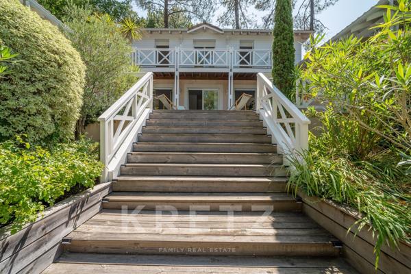 Villa d’exception au Golf de Biscarrosse – Élégance & Sérénité