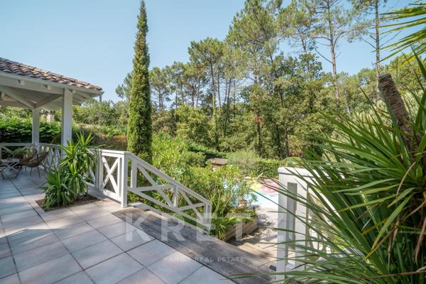 Villa d’exception au Golf de Biscarrosse – Élégance & Sérénité