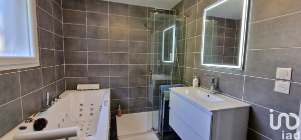 Maison 4 pièces de 104 m² à Bandol (83150)