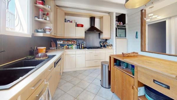 Maison Champs Sur Marne 8 pièce(s) 207 m2