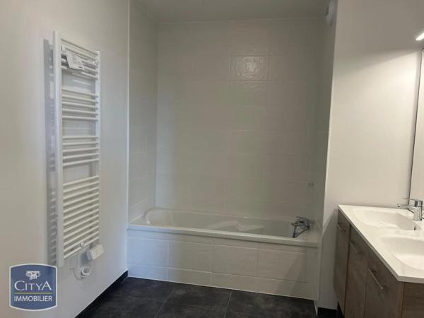 Appartement à louer 2 pièces 48m² Bourg-en-Bresse (01000)