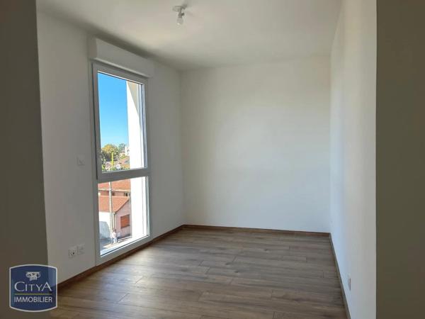 Appartement à louer 2 pièces 48m² Bourg-en-Bresse (01000)