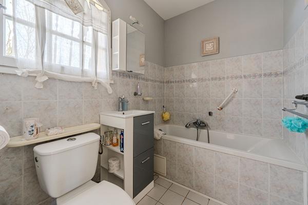 Maison d'architecte de 148 m² sur un terrain de 2200 m² à vendre à Mazan