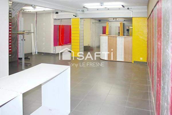 A SAISIR IMMEUBLE 165m2 DANS LE CENTRE DE PONTIVY APPARTEMENT DE 80m2 à l'étage Commerce au RDC ( LIBRE D'ACTIVITE )