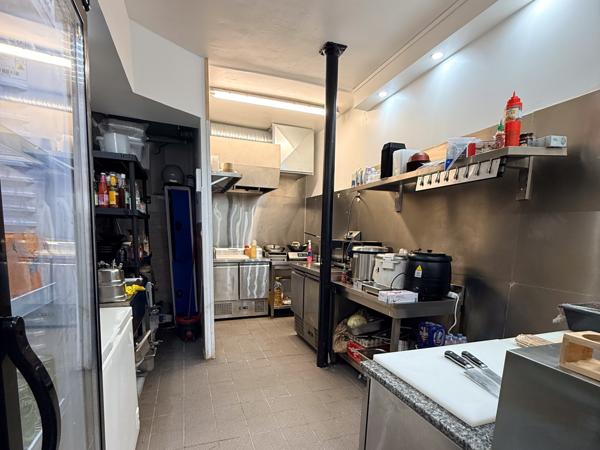 Fonds De Commerce - 48 m²