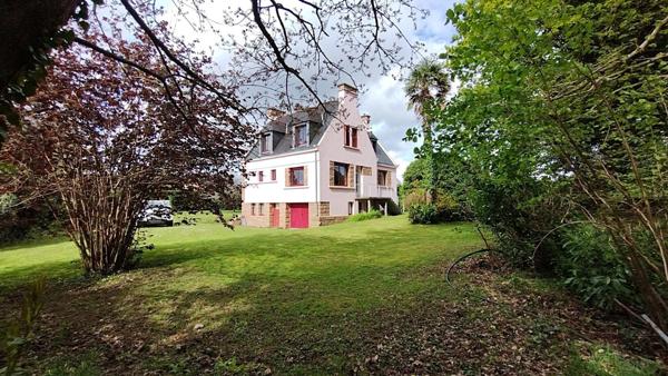 Maison à vendre 6 pièces bourg de COMBRIT (29) très grand terrain