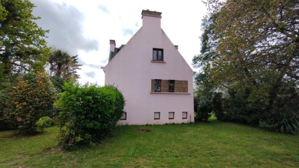 Maison à vendre 6 pièces bourg de COMBRIT (29) très grand terrain